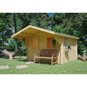 Unbehandeltes Holz-Gartenhaus Kiehn-Holz KH 28-028, 300x300 cm, mit Bank und Hängematte im Garten.