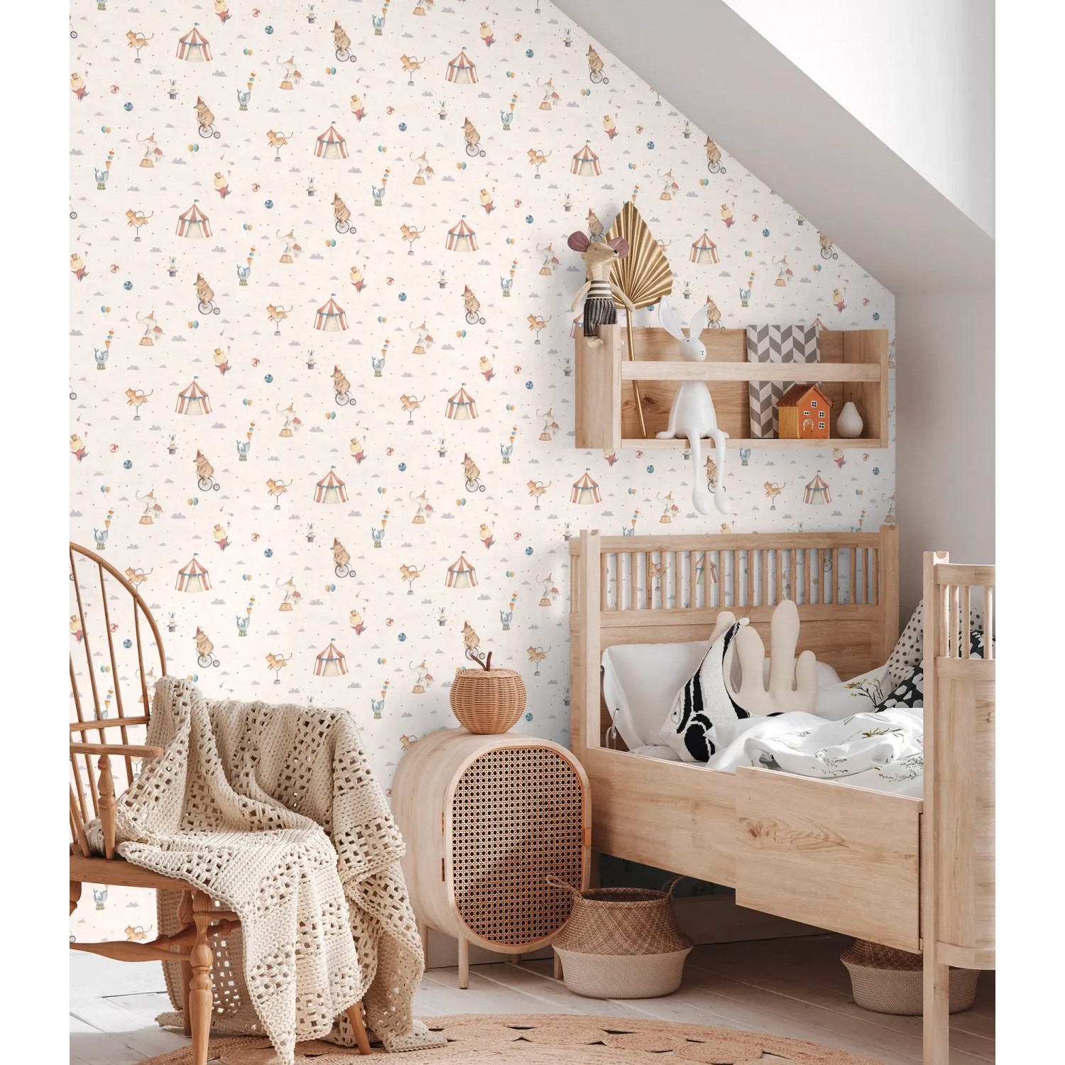 Kinderzimmer mit A.S. Creation Vliestapete Zirkus in Beige-Bunt mit Zirkusmotiven.