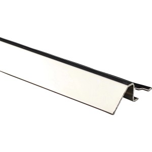 Bodenausgleichsprofil aus poliertem Edelstahl, 10 mm hoch und 0,9 m lang.