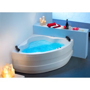 Weiße Eck-Whirlpool-Badewanne 140x140 cm mit Chrom-Hydromassage und Nackenstützen.