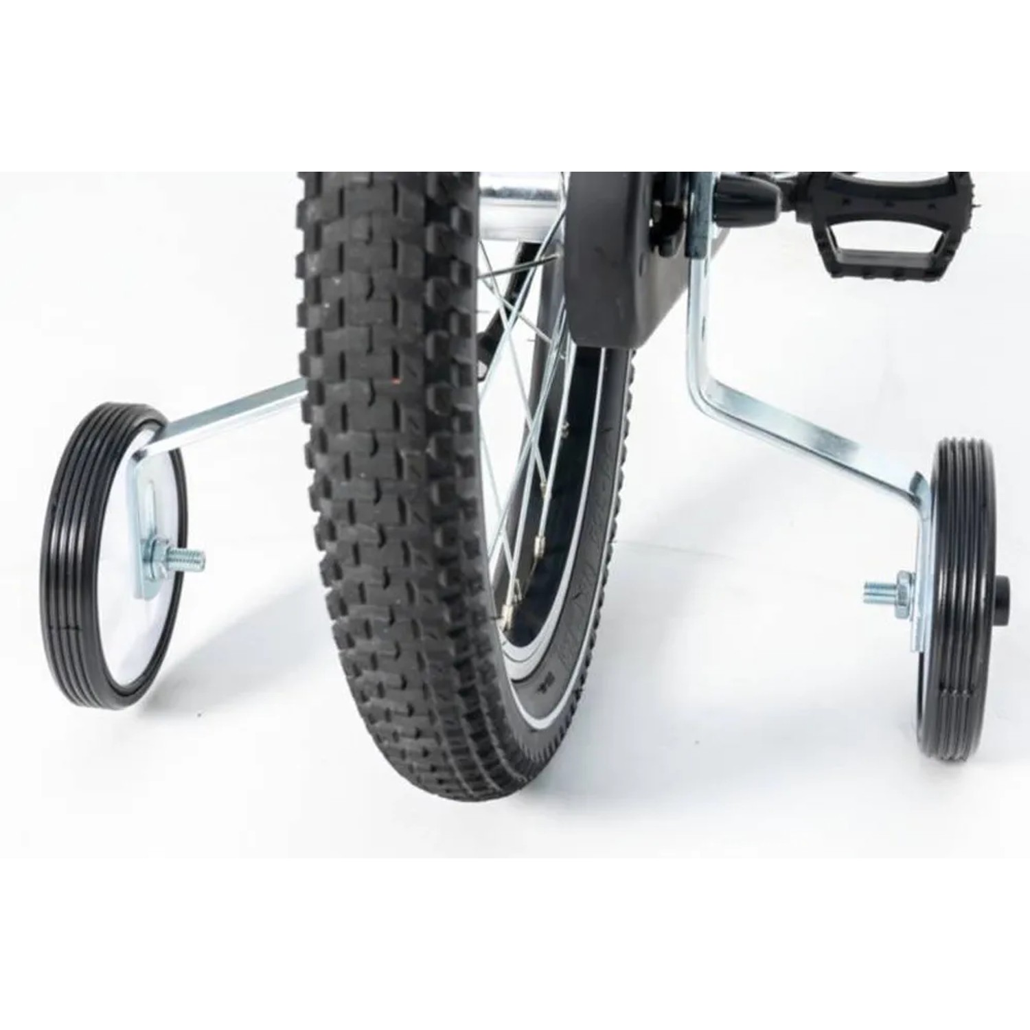 Fischer Stützräder für Kinderfahrrad (12-20 Zoll) montiert am Hinterrad.