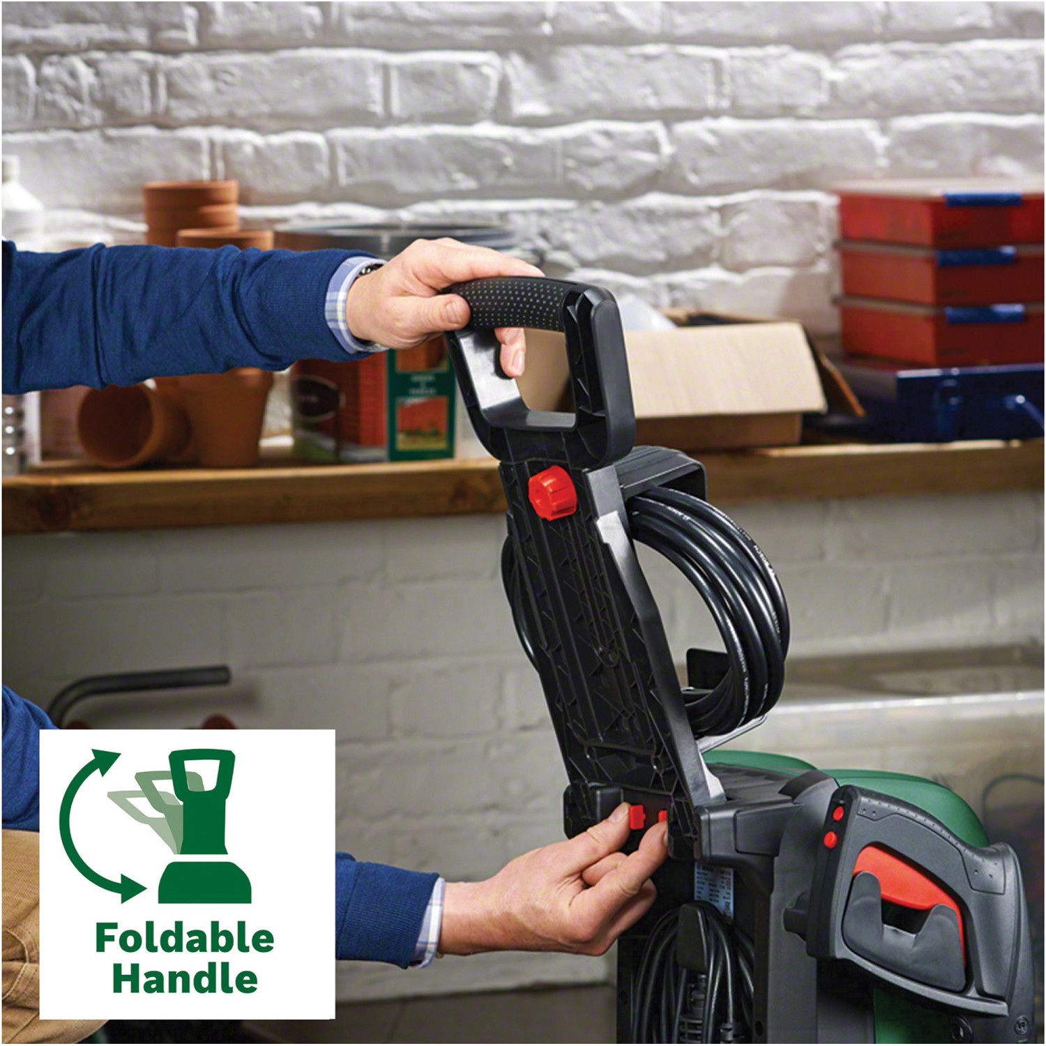 Bosch Universal Aquatak 125 Hochdruckreiniger mit einklappbarem Griff in Bedienung.