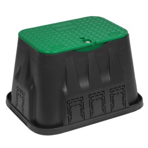 Rechteckige Rain Bird Ventilbox für 4 Ventile, aus Kunststoff, mit grünem Deckel.