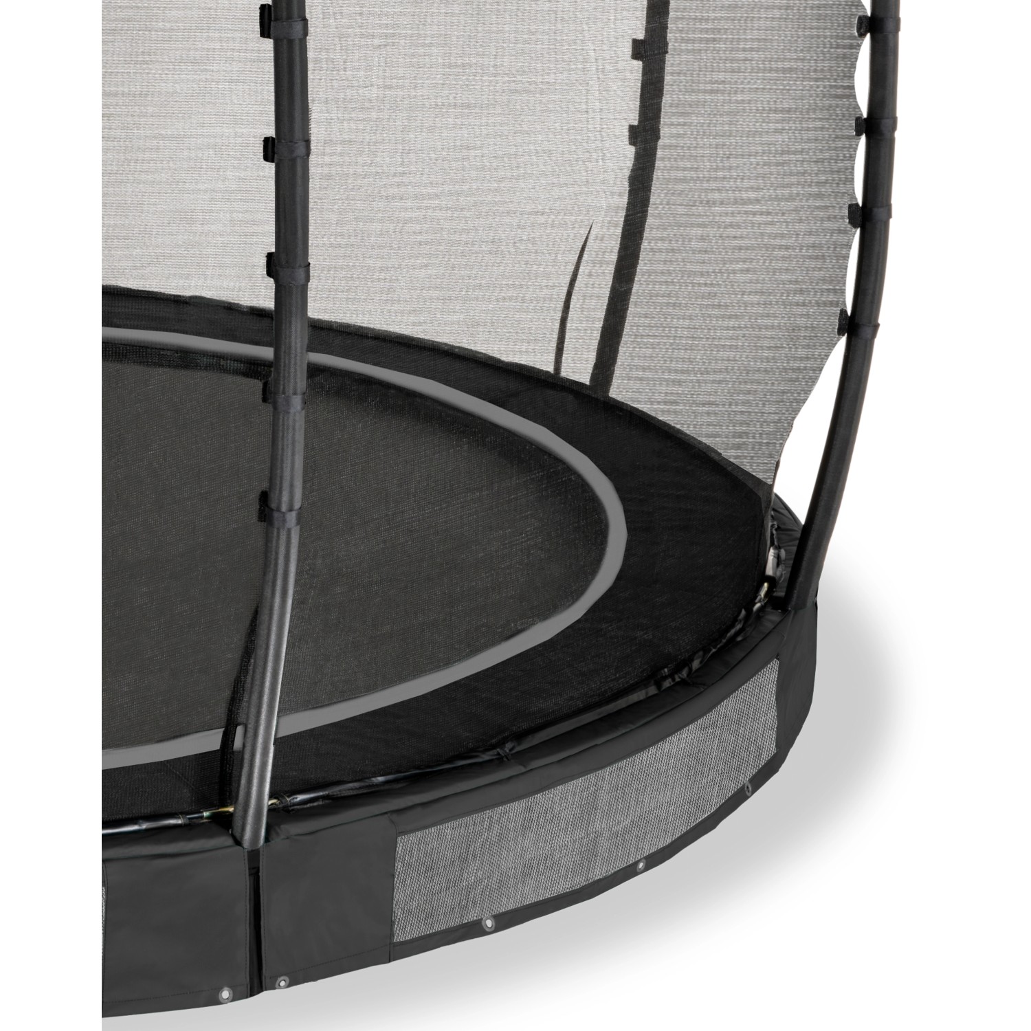Detailaufnahme: Schwarzes EXIT Allure Premium Bodentrampolin Ø 427 cm mit Sicherheitsnetz.