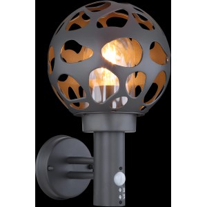 Anthrazitfarbene Globo Außenleuchte Hilario mit Sensor und klarem Kunststoff-Schirm.