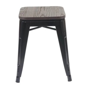 Schwarzer MCW Hocker A73 mit Holz-Sitzfläche, Seitenansicht.