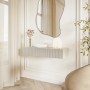 Selsey Veldio Wand-Konsole 90 cm in Greige mit Lamellenfront und Schublade, schwebend im modernen Raum.