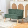 Grünes HOMCOM 2-Sitzer Sofa aus Kordstoff mit Holzbeinen im modernen Wohnzimmer. Maße 117x56x77 cm.