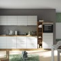 Moderne Küchenzeile in Weiß-Wotaneiche (330 cm) ohne E-Geräte von Held Möbel.