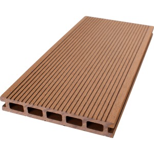 GroJa Terrassendiele BPC Entrada in Braun, 2,2x14x400cm, mit gerillter Oberfläche.