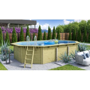 Karibu Holzpool Modell 4 X Set mit blauer Innenhülle und Leiter im Garten.