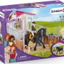 Schleich Horse Club Pferdebox mit Tori und Princess Spielfiguren, inklusive Zubehör.