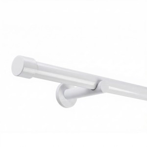 Deco-Raum Gardinenstange Ø 25mm, weiß, 1-läufig mit Kappe, wandmontiert. Für stilvolle Fensterdekoration.
