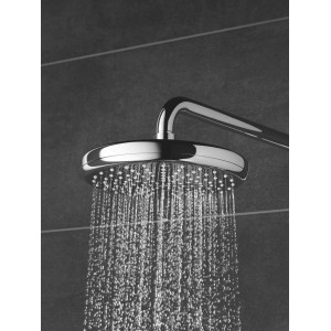 Grohe Kopfbrause Tempesta 210 Chrom mit Wasserstrahl, runde Duschbrause.
