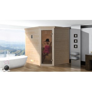 Weka Massivholzsauna Turku 1 Sparset mit Glastür und Frau in moderner Badezimmerumgebung.