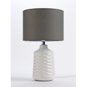 Brilliant Tischleuchte Ilysa in Weiß-Grau mit E14 Fassung und Textilschirm.