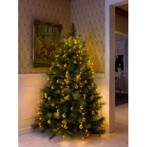 Weihnachtsbaum mit Konstsmide LED Baummantel, 150 bernsteinfarbene LEDs für Innen, festliche Beleuchtung.