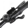 Detailaufnahme: Lenker, Klingel und Schaltung des Fischer E-Bike Mountainbike Montis.