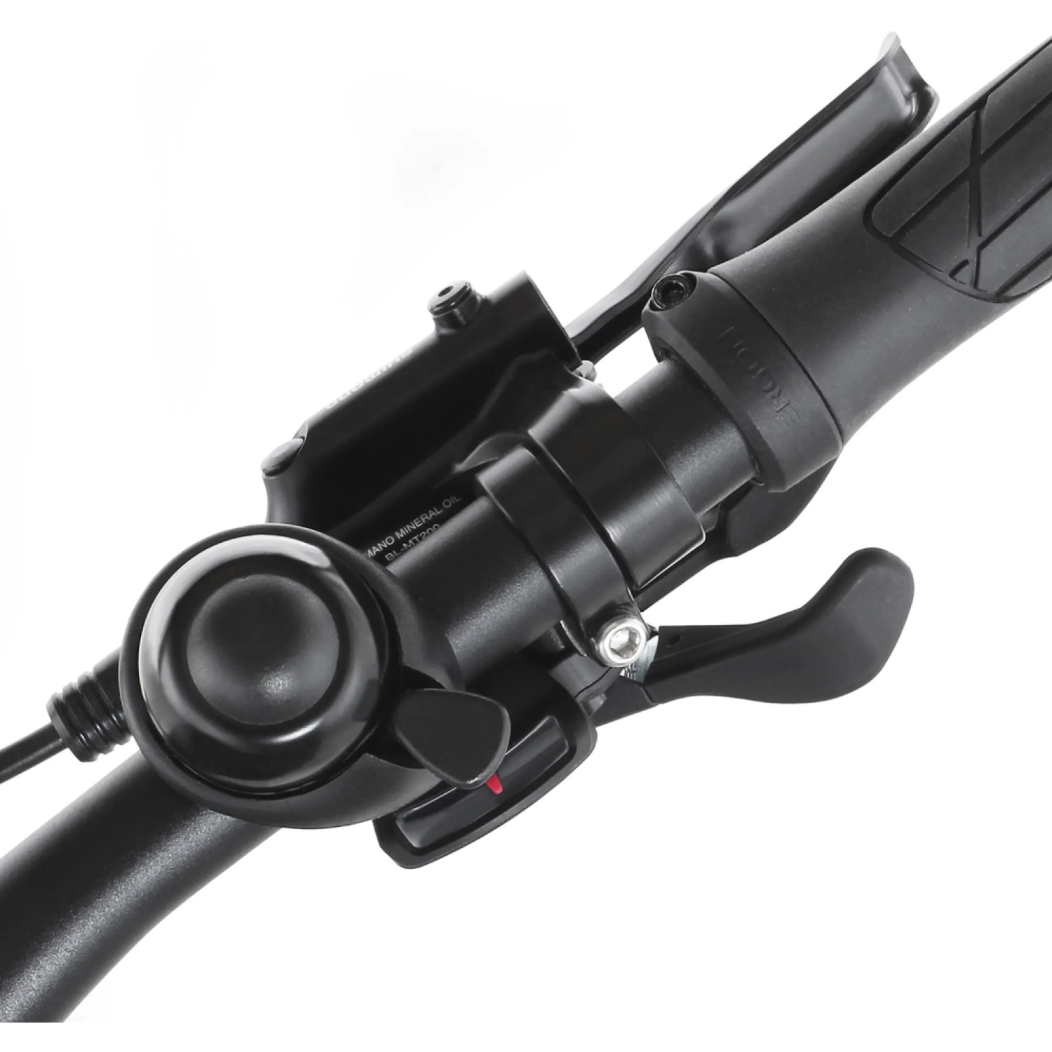 Detailaufnahme: Lenker, Klingel und Schaltung des Fischer E-Bike Mountainbike Montis.