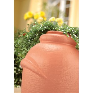 Waterform Regentonne Aquacan 360 l in Terrakotta, Amphoren-Form mit Bepflanzung.