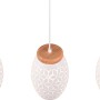 Dreiflammige, weiße Reality Pendelleuchte Bidar mit Holzdetails für gemütliches Licht.
