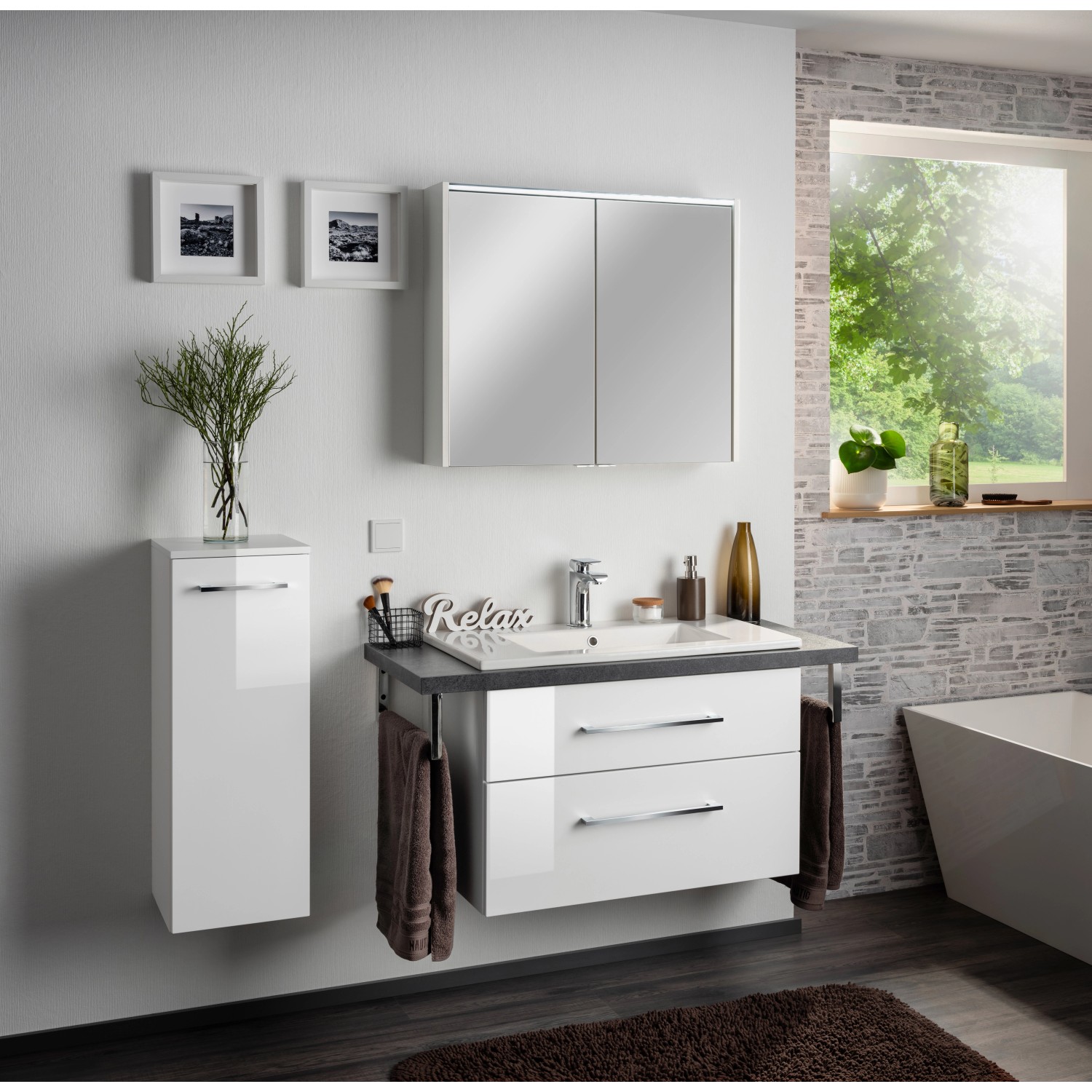 Fackelmann Handwaschbecken B.Perfect, 82 cm, Weiß, mit Unterschrank und Armatur in modernem Badezimmer.