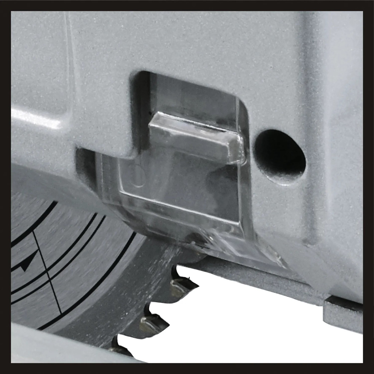 Detailaufnahme: Einhell TE-PS 165 Tauchsäge mit Sägeblatt und Sichtfenster.
