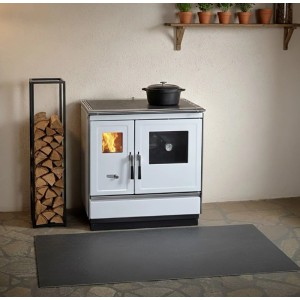 Weißer Haas+Sohn Holzherd HSH 81 mit Backfach rechts, Stahlkochplatte und Holzscheitregal.