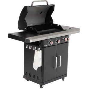 Landmann Küchenrollenhalter magnetisch am Grill befestigt. Praktisches Grillutensil für schnelles Reinigen.