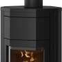 Schwarzer Justus Usedom W+ Kaminofen aus Stahl, 5 kW Leistung. Zeitbrandofen mit prismatischer Scheibe.