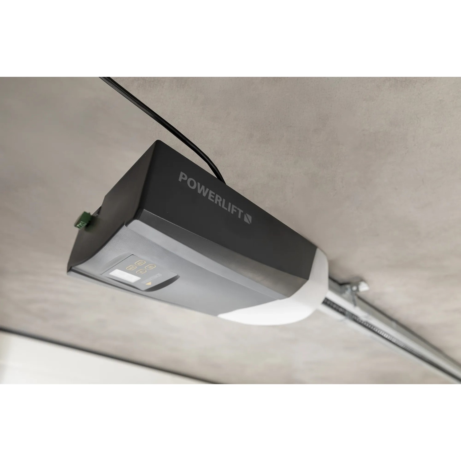 Schellenberg Garagentorantrieb Powerlift 800 N, montiert an der Decke. Garagentorantriebe für komfortables Öffnen.