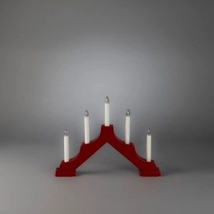 Roter Holzleuchter mit 5 klaren Birnen für Innen. Festliche Weihnachtsdekoration.