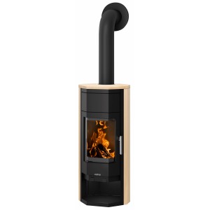 Justus Usedom W+ Kaminofen, Sandstein Beige, 5 kW. Zeitbrandofen mit Sandsteinverkleidung und prismatischer Scheibe.