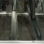 Innenansicht der Westmann Fahrradgarage Anthrazit mit Fahrradständern.