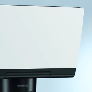 Detailaufnahme: Schwarzer Steinel LED-Außenstrahler XLED Home 2 mit weißem Leuchtpanel.