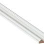 Weiß lackierte Profilleiste aus Holz, 11x29x900 mm, für Decken- und Wandabschlüsse.