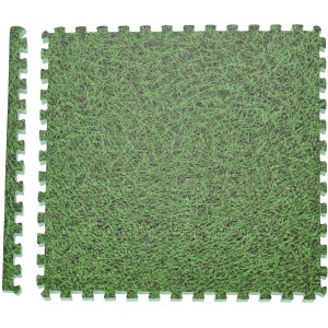 4-teilige Bodenmatte mit Grasdruck, ideal als Bodenschutzmatte für Pools und andere Nassbereiche.