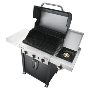 Char-Broil Gasgrill Professional 3400 B mit 3 Brennern und Seitenkocher, offener Deckel.