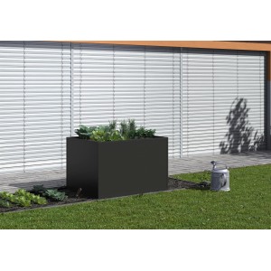 Anthrazitgraues KGT Aluminium-Hochbeet 130 mit Pflanzen und Gießkanne im Garten.
