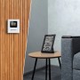 Bresser Meteo Temp W Wetterstation mit Funk-Thermo-Sensor, schwarzes Design.