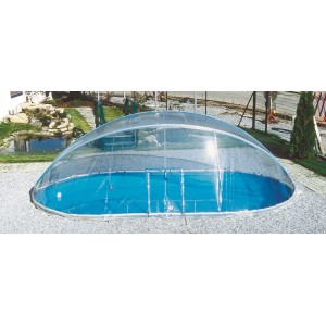 Chemoform Pool-Abdeckung Cabrio Dom SH Oval, 525x300x165 cm, transparent über ovalem Pool.