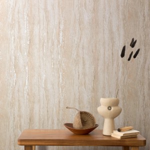 Beige-weiße Marburg Vliestapete mit Marmor- und Putzoptik für moderne Wohnräume.