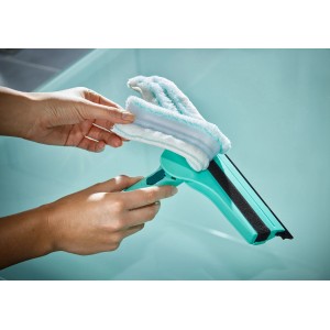 Leifheit Ersatzpad für Window & Frame Cleaner L, wird auf den Fensterwischer aufgesetzt.