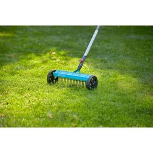 Gardena Combisystem-Vertikutier-Boy 32  cm Arbeitsbreite