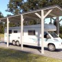 Holzbrüder Camping-Carport Ralf in Reinweiß mit dunkelgrauem Blechdach und Wohnmobil.