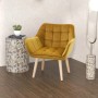 Gelber HOMCOM Loungesessel im Skandi-Design mit Samtbezug und Holzbeinen im Wohnzimmer.