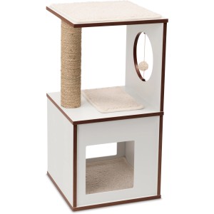 Weißer Vesper Kratzbaum Box Small mit Kratzsäule, Liegeflächen und Spielzeug.