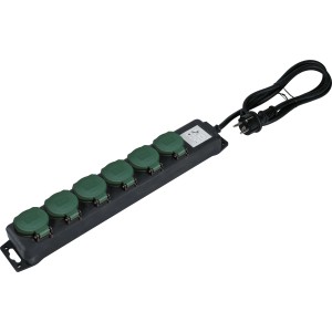 Schwarze 6-fach Steckdosenleiste mit grünen Schutzdeckeln und Kabel für den Außenbereich.