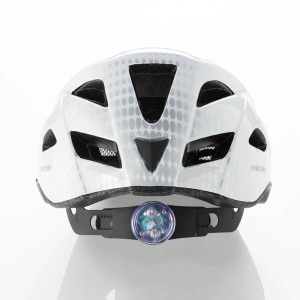 Weißer Fischer Fahrradhelm Urban Lano S/M mit Rücklicht und Belüftungsöffnungen.