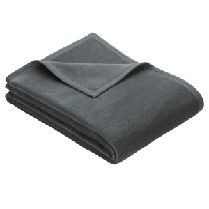 Anthrazitfarbene Heim Kuscheldecke, 150x200 cm, weich und waschbar.